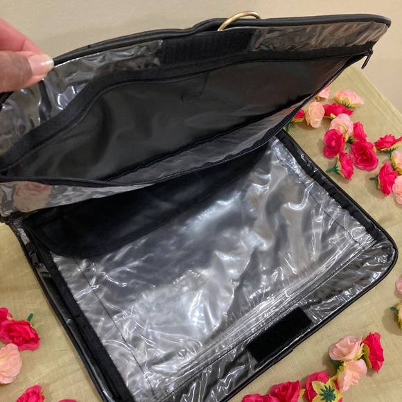 Claire's Hanging Travel Bag, Black - Picture 4 of 13